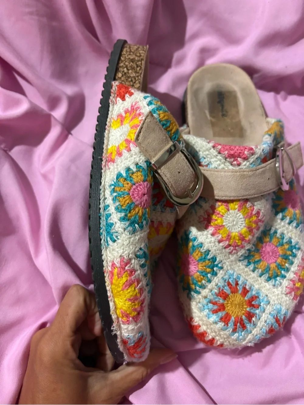 Crochet retro 70s Pattern Slip-On Clogs in Multicolor - Picture 5 of 9